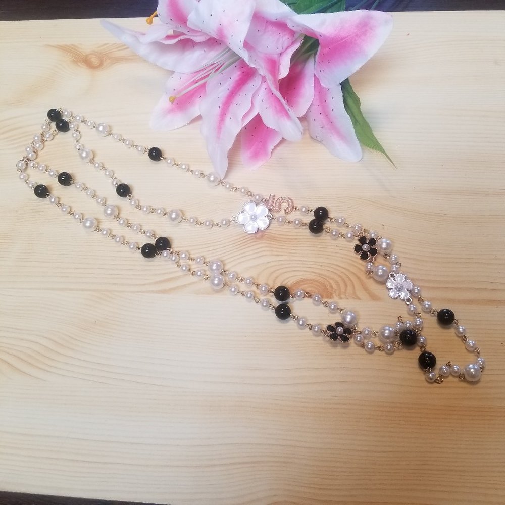 Black White Pearl Daisy Flower Necklace, Double Strand Faux Pearl Necklace
